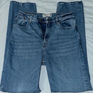 Abercrombie & Fitch Curve Love ‘90s Straight Ultra High Rise Jeans